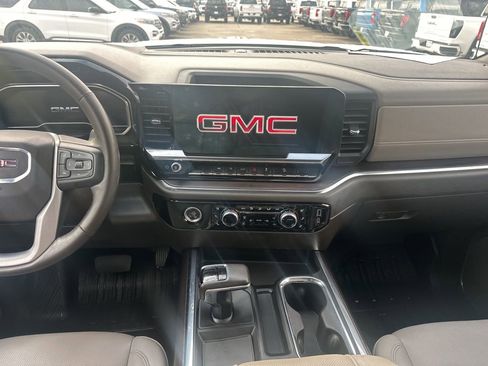 Used 2023 GMC Sierra 1500 SLT image 10