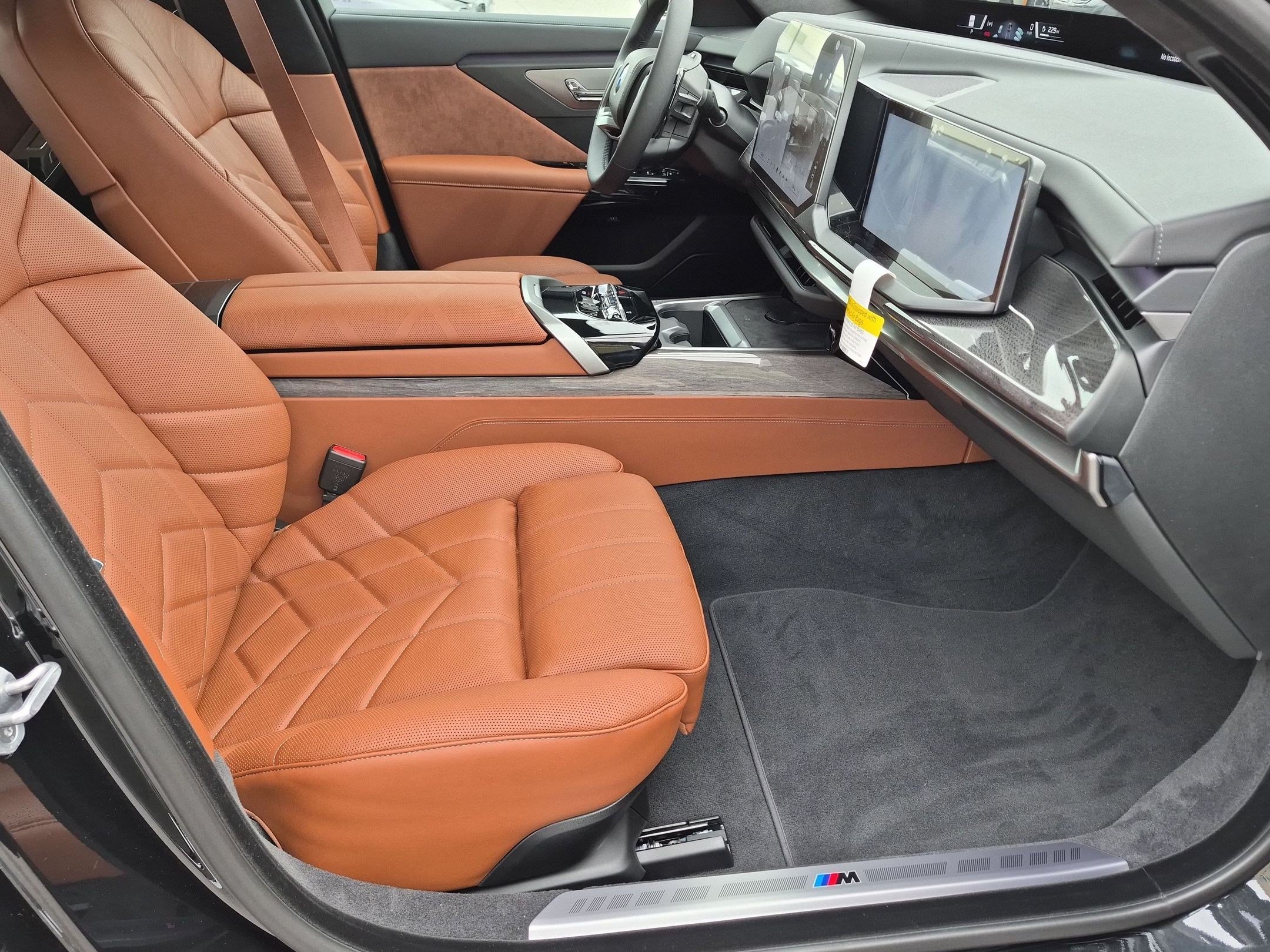 New 2027 BMW 740i w/ Executive Package RWD image 35