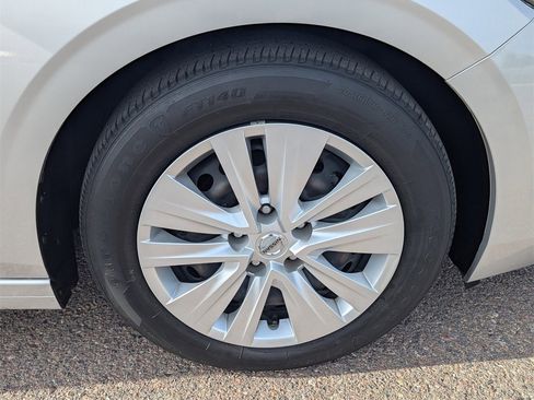 Used 2023 Nissan Sentra S image 11