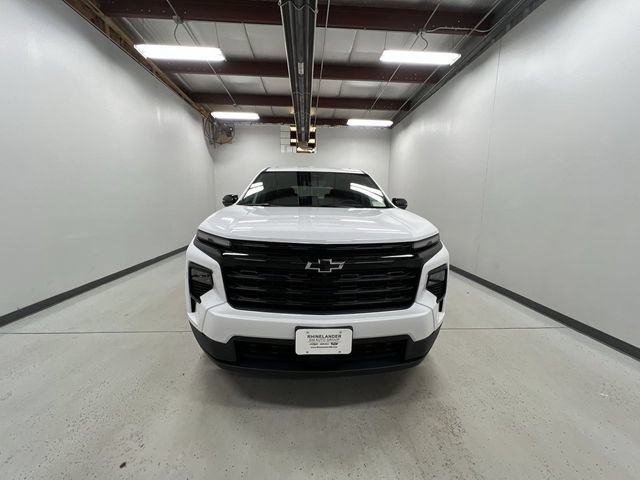 New 2027 Chevrolet Traverse LT w/ Midnight/Sport Edition AWD/4WD image 3