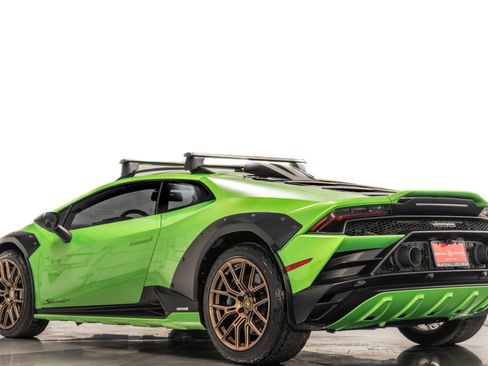Used 2024 Lamborghini Huracan Sterrato image 35
