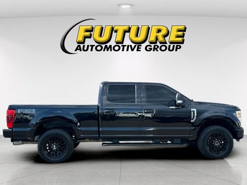 Certified 2022 Ford F250 XLT w/ Black Appearance Package AWD/4WD image 2
