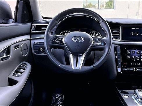 Certified 2023 INFINITI QX50 Luxe FWD image 17