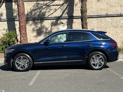Used 2025 Genesis GV70 2.5T AWD/4WD image 6