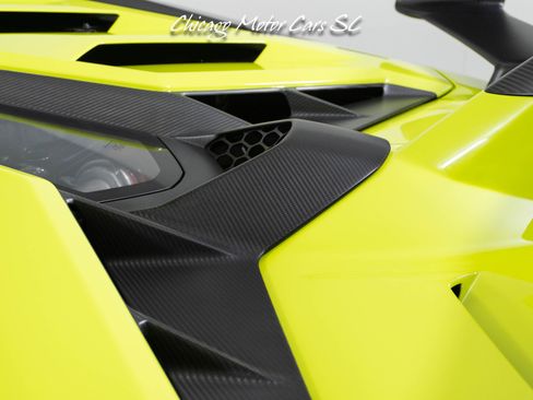 Used 2019 Lamborghini Aventador SVJ AWD/4WD image 24