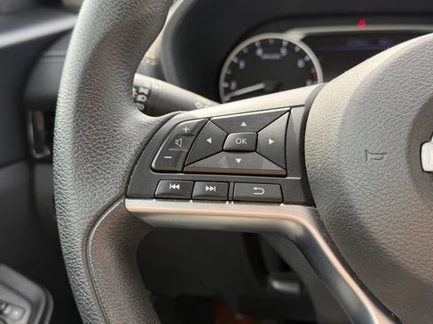 Used 2024 Nissan Sentra SV FWD image 17