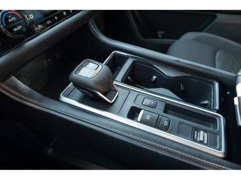 Used 2024 Nissan Pathfinder SV w/ SV Premium Package FWD image 26