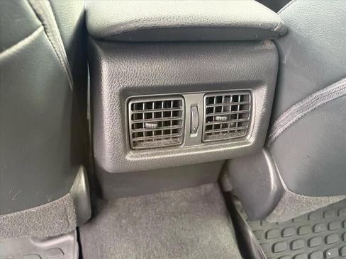 Used 2019 Toyota Camry XSE image 17