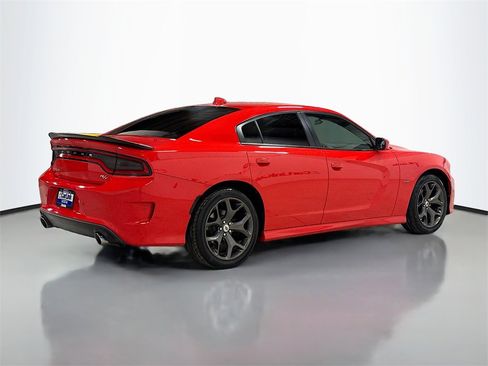 Used 2019 Dodge Charger R/T image 7