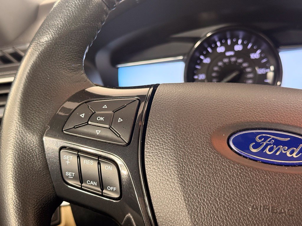 Used 2017 Ford Explorer XLT w/ Equipment Group 202A AWD/4WD image 30