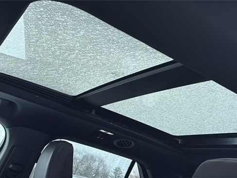 Used 2025 Ford Explorer Platinum w/ Ultimate Package image 8