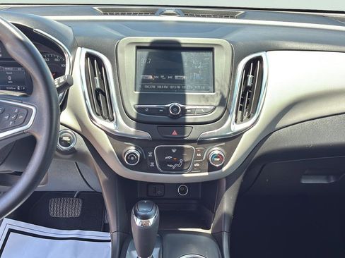 Used 2018 Chevrolet Equinox LS FWD image 29