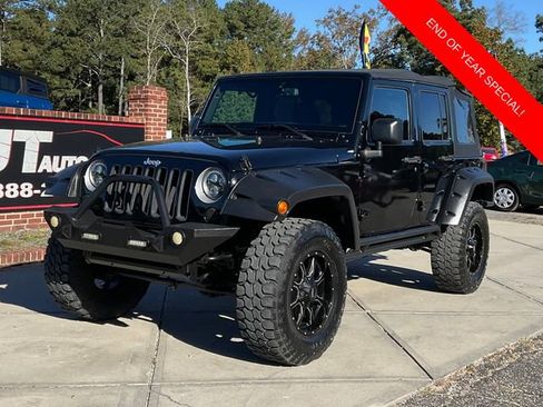 Used 2015 Jeep Wrangler Unlimited Sahara w/ Connectivity Group image 3