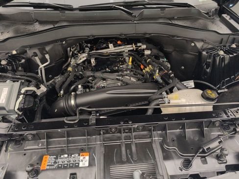 Used 2025 Ford Explorer Active image 47