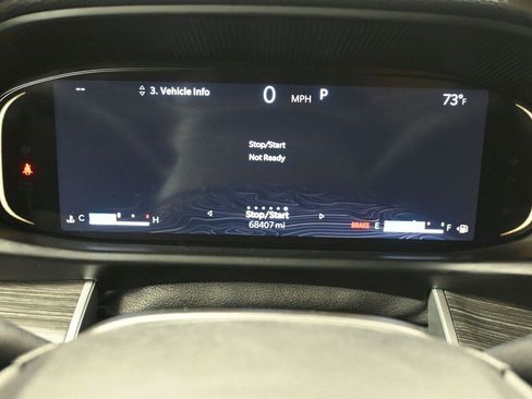 Used 2024 Jeep Wagoneer L Series II w/ Flexible Seating Group image 15