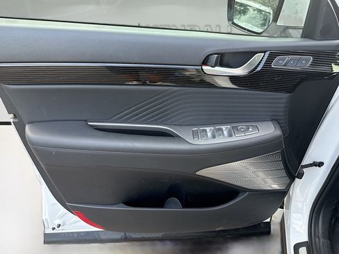 Used 2023 Hyundai Palisade Calligraphy image 19