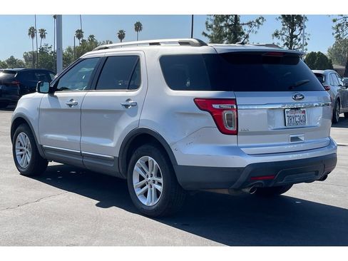 Used 2014 Ford Explorer XLT w/ Equipment Group 202A FWD image 3