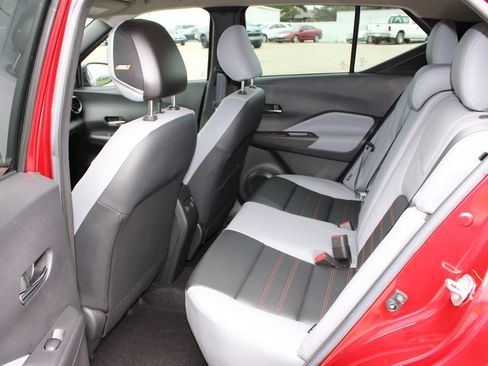 Used 2023 Nissan Kicks SR w/ SR Premium Package FWD image 13