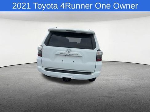 Used 2021 Toyota 4Runner SR5 Premium w/ Moonroof Package AWD/4WD image 8