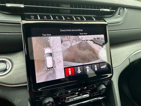 New 2025 Jeep Grand Cherokee L Limited w/ Luxury Tech Group II image 20