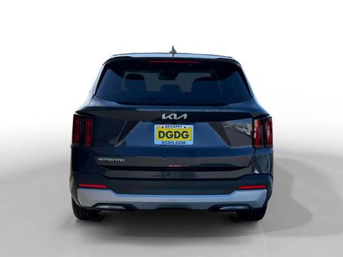 New 2026 Kia Sorento LX image 4