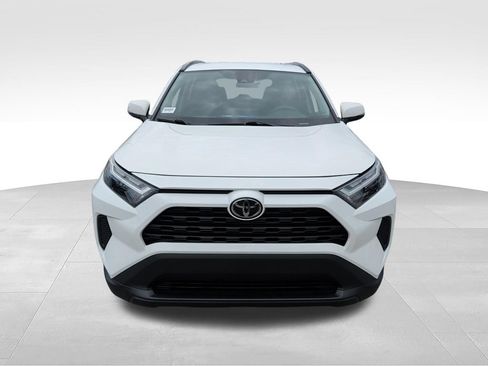 Used 2024 Toyota RAV4 XLE FWD image 2