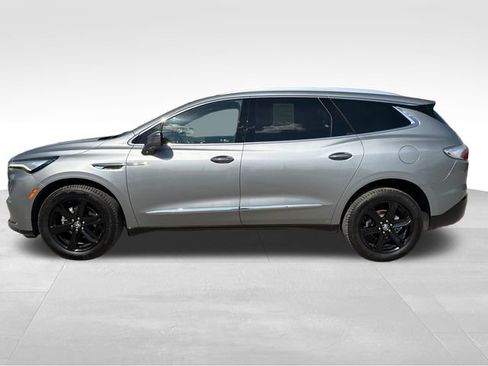 Used 2023 Buick Enclave Essence w/ Experience Buick Package AWD/4WD image 16