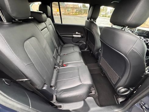 Used 2022 Mercedes-Benz GLB 250 image 17