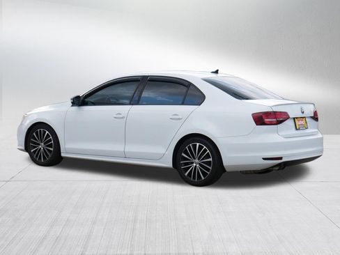 Used 2016 Volkswagen Jetta Sport FWD image 5