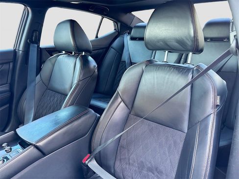 Used 2021 Nissan Maxima SR w/ Sport Mat Group image 21