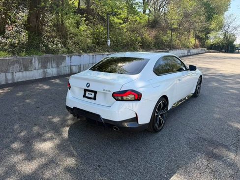 Used 2022 BMW 230i Coupe w/ M Sport Package image 10