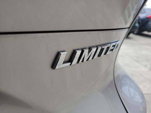 Certified 2024 Toyota Venza LE AWD/4WD image 9