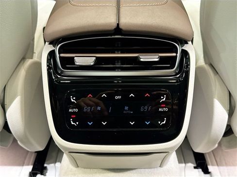 Certified 2022 Mercedes-Benz EQS 580 4MATIC Sedan image 27