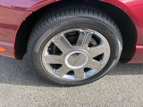 Used 2004 Ford Thunderbird Deluxe image 5