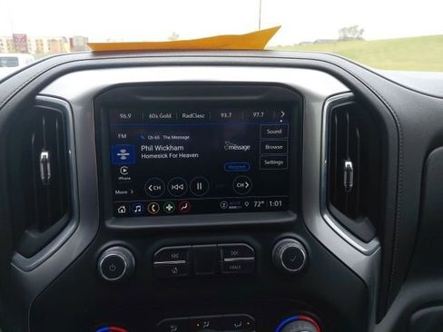 Used 2021 Chevrolet Silverado 1500 LT Trail Boss w/ Convenience Package II AWD/4WD image 19