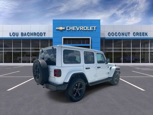 Used 2021 Jeep Wrangler Unlimited Sahara image 8