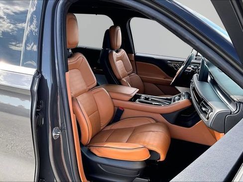 Used 2022 Lincoln Aviator Black Label w/ Dynamic Handling Package AWD/4WD image 7