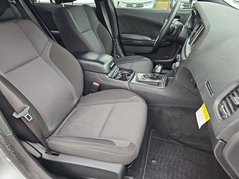 Used 2021 Dodge Charger SXT w/ Blacktop Package image 11