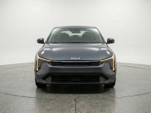 Used 2025 Kia K4 FWD image 2