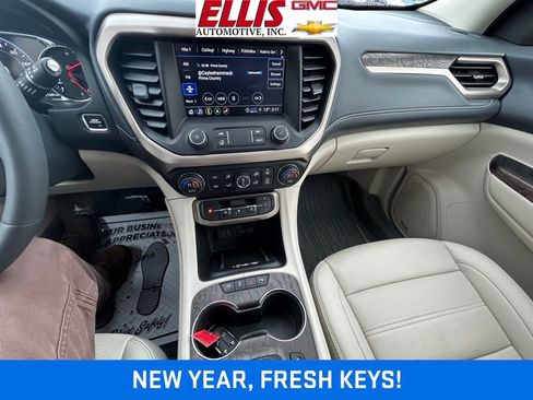 Used 2023 GMC Acadia Denali w/ Denali Ultimate Package image 12