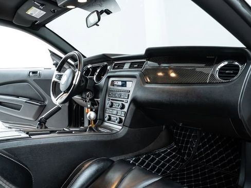 Used 2013 Ford Mustang GT image 25