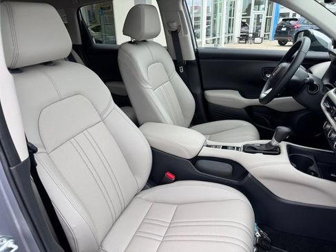 Certified 2026 Honda HR-V EX-L image 11