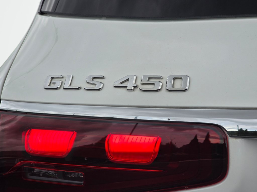 Used 2026 Mercedes-Benz GLS 450 4MATIC image 37