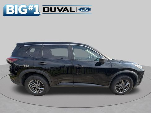 Used 2024 Nissan Rogue S AWD/4WD image 4
