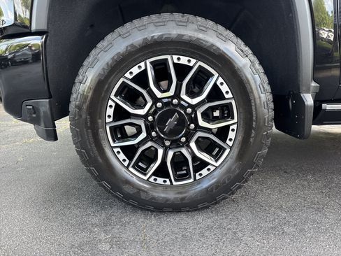 Used 2023 Chevrolet Silverado 2500 High Country AWD/4WD image 12