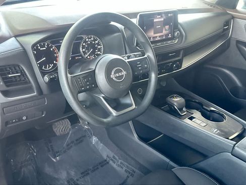 Used 2023 Nissan Rogue S FWD image 13
