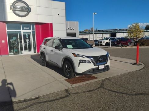 Used 2021 Nissan Rogue S image 3