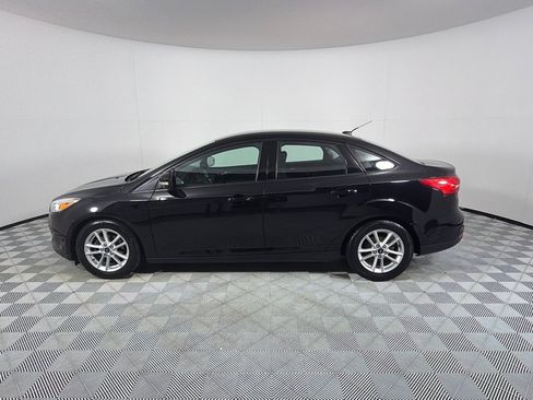 Used 2016 Ford Focus SE FWD image 6