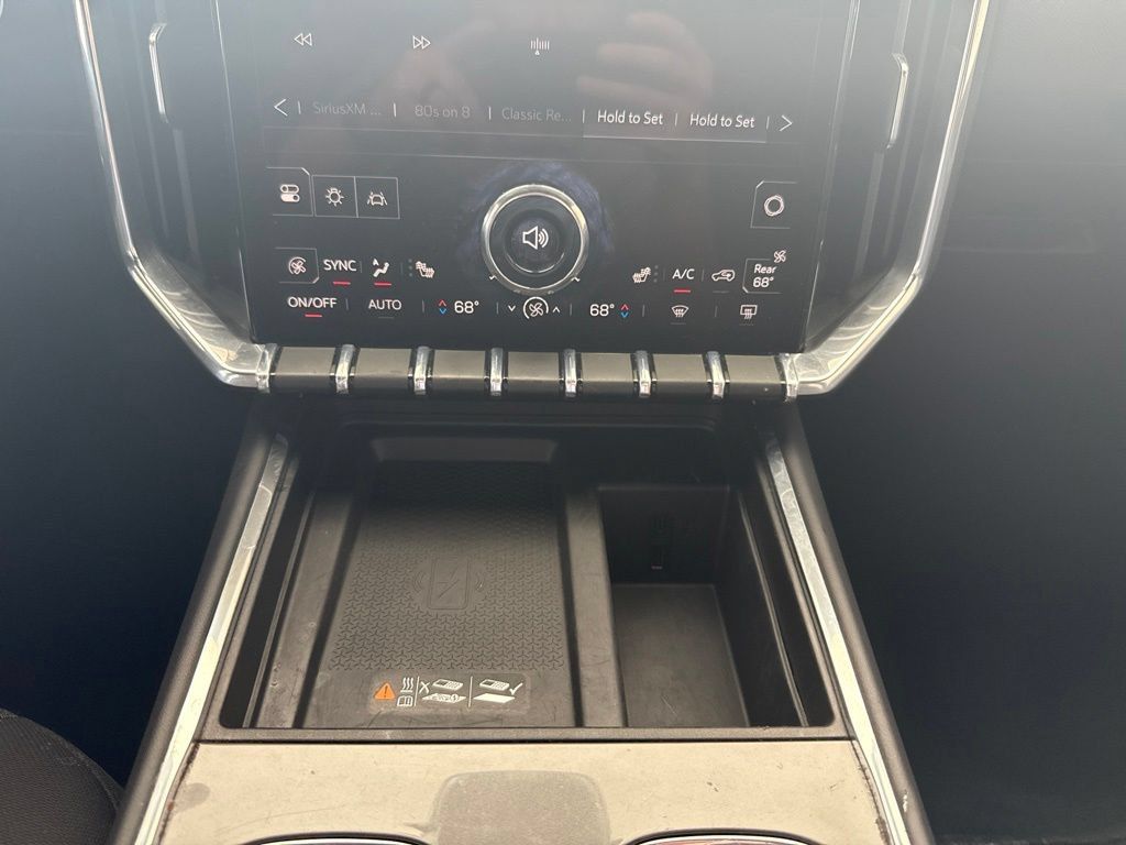 Used 2025 GMC Acadia Elevation FWD image 21