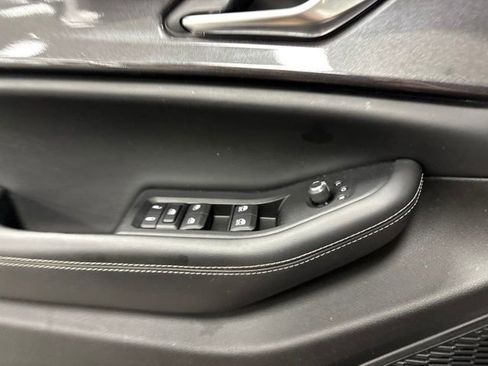 Used 2023 Jeep Grand Cherokee Altitude AWD/4WD image 33